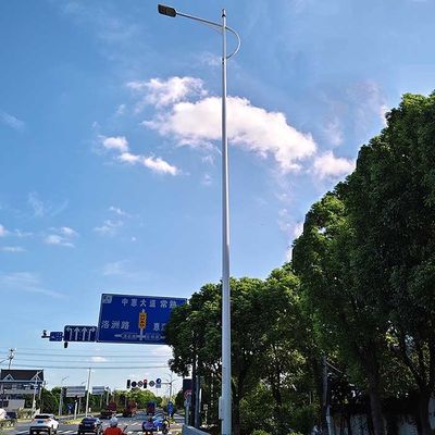kupować Customizable Design Solar Powered Light Poles Hot Dip Galvanized Steel online manufacture