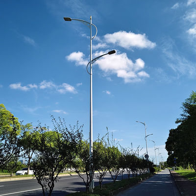 kupować Galvanized Steel Single Or Double Arm 20 Feet Street Light Pole With Painting online manufacture