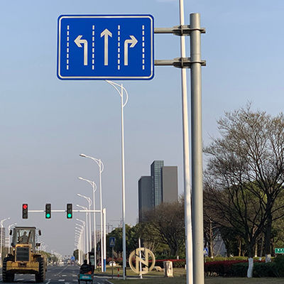 kupować Q235B Steel Road Signal Post Wind Resistant 3-20M Mounting Height online manufacture