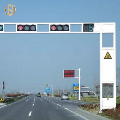 kupować Hot Dip Galvanized Traffic Light Post Earthquake Resistant Long Service Life online manufacture