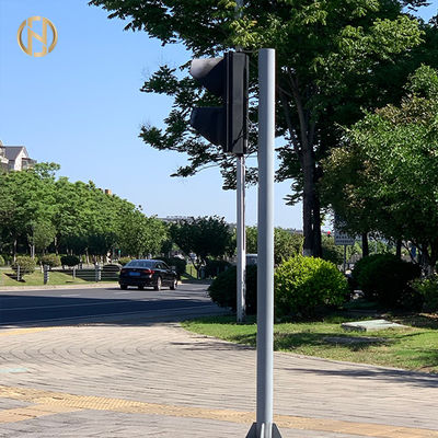 kupować 4.5M 6M I Type Traffic Light Pole  Camera Light Pole Installing At Main Road online manufacture