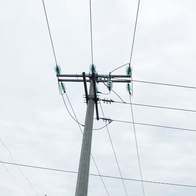 kupować 12KV 35KV Pole Accessories Galvanized Steel 8000D Cross Arm For Power Project online manufacture
