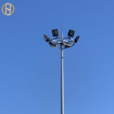 kupować Q345 2.5mm 30m Solar Street Lamp High Mast Lighting with Climbing Ladder online manufacture