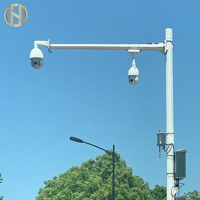 kupować Hot Dip Galvanization Astm Gr65 7.8m Cantilever Traffic Light Pole online manufacture